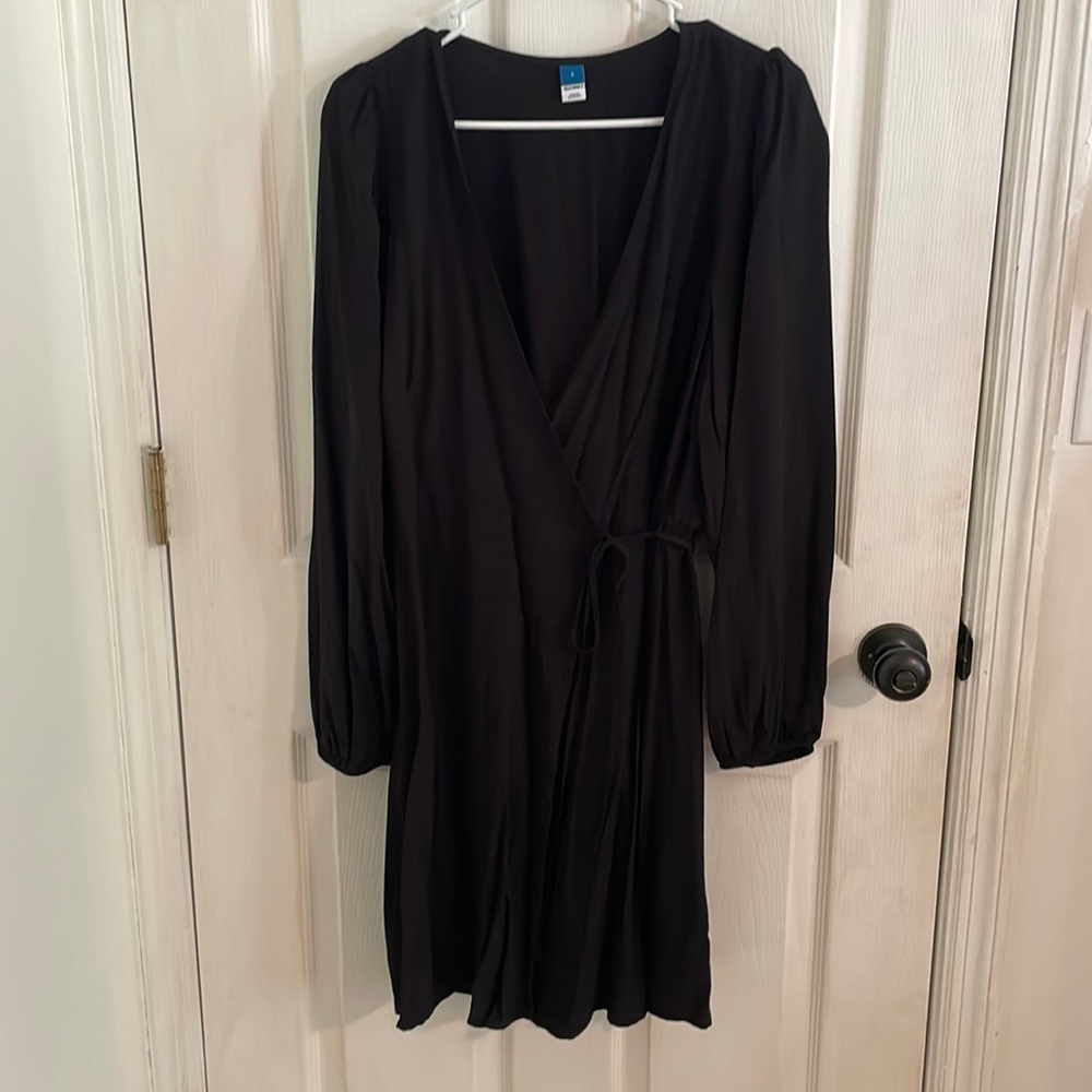 Old Navy long sleeve wrap dress